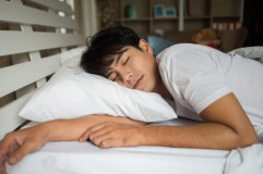 Susah Tidur? 4 Tips Ampuh Tingkatkan Hormon Tidur dari dr Saddam Ismail