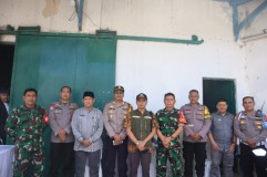 Ratusan Petugas KPPS Desa Warnasari Sukabumi Dilantik, Camat Ingatkan Jangan Memihak
