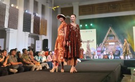 Melihat Peragaan Busana Batik di Kota Sukabumi, UMKM Lokal Ingin Mendunia