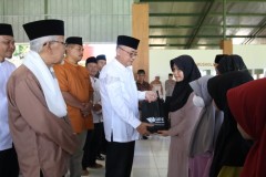 38 Tahun Iyos Somantri Mengabdi di Sukabumi, Tim Relawan Beberkan Alasan Dukungan Penuh