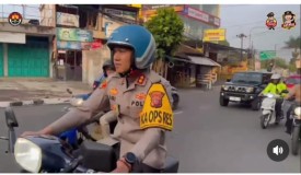 Resep Jaga Keamanan Kapolres Sukabumi Kota: Naik Vespa, Periksa Anggota, dan Sapa Warga