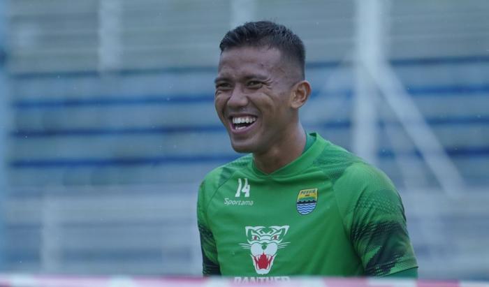 Kondisi Fisik Sudah Siap, Teja Paku Alam Incar Posisi Kiper Utama Persib Bandung