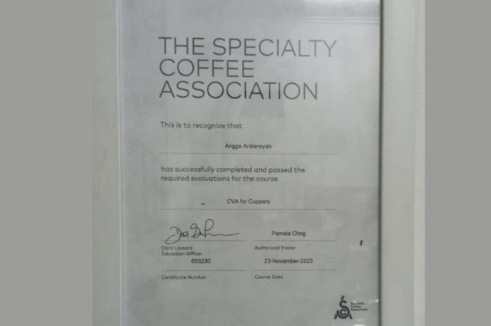 Salah satu sertifikat kopi milik Angga Ardiansyah