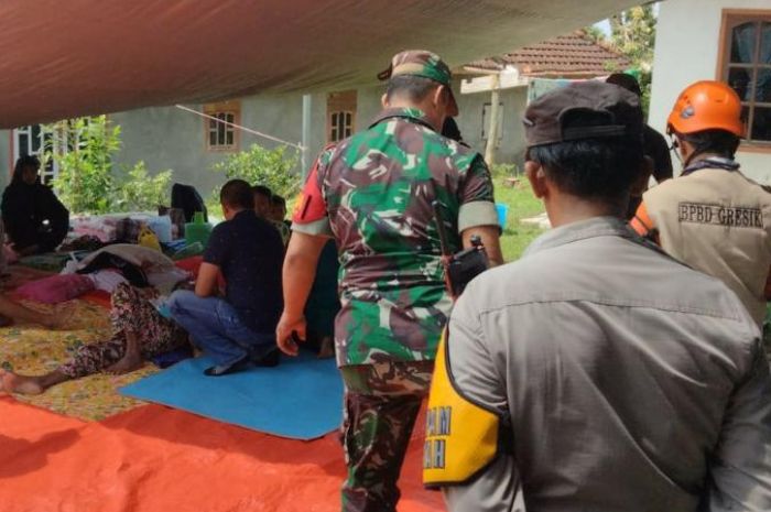 Tim Gabungan memonitoring dan lakukan assesment di lokasi terdampak gempa Kabupaten Gresik, Jawa Timur pada Sabtu (23/3).