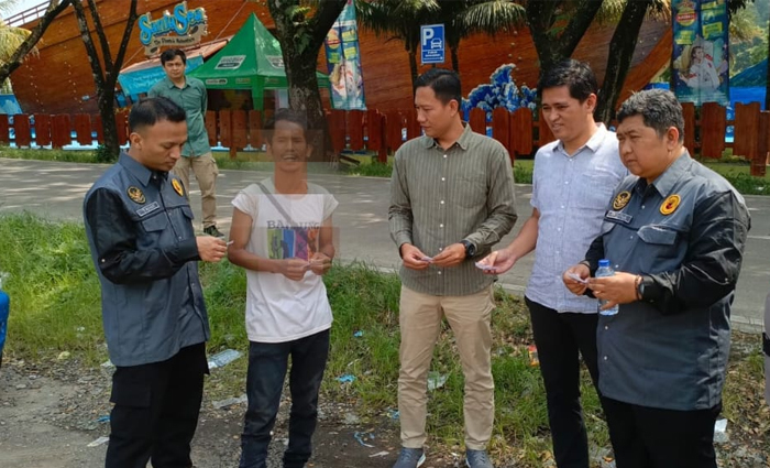 Pungut Uang Parkir Sembarangan, Pemuda Citamiang Sukabumi Kena OTT Tim Saber Pungli